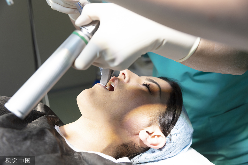 可视喉镜厂家带您了解可视喉镜和麻醉咽喉镜的区别